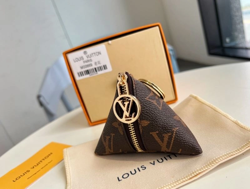Louis Vuitton Ornaments UrbanChic 269846