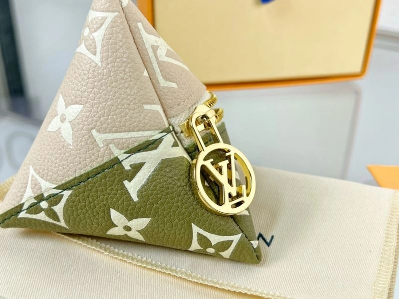 Louis Vuitton Ornaments SunProtective 269865