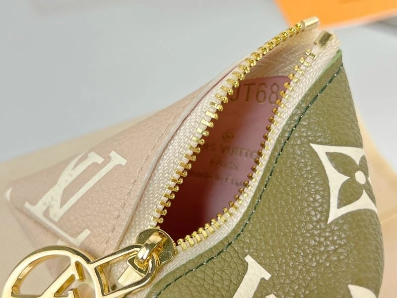 Louis Vuitton Ornaments SunProtective 269865