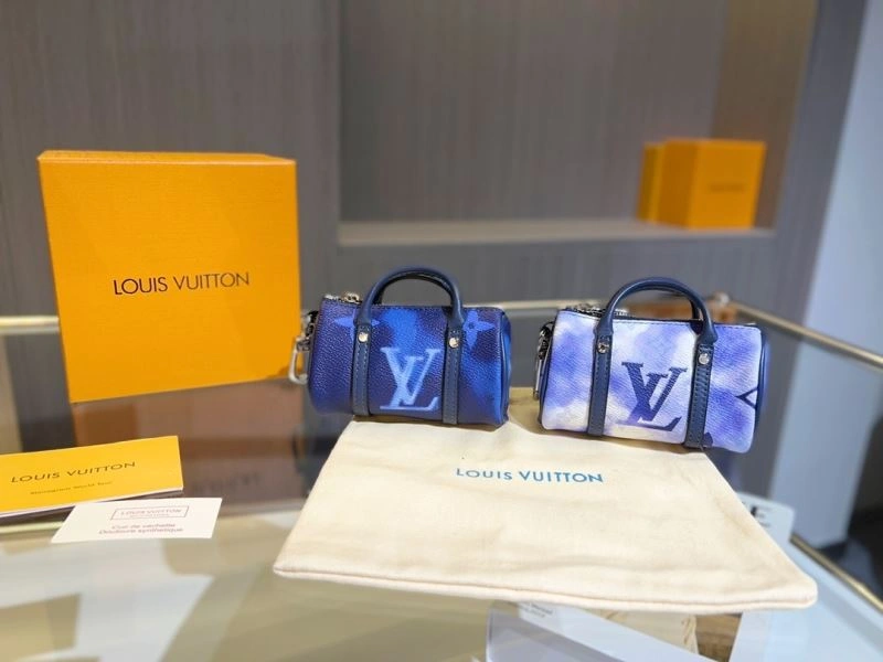 HighQuality Louis Vuitton Ornaments 269832