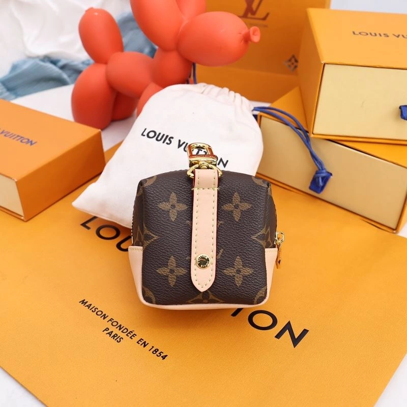 Louis Vuitton Ornaments Fashionable 269821