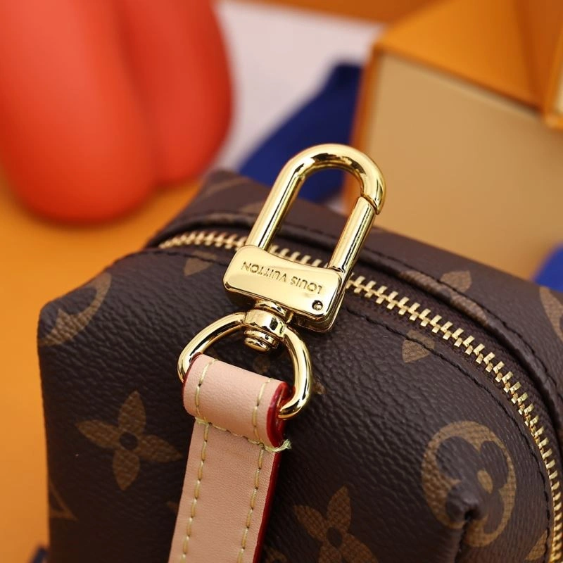 Louis Vuitton Ornaments Fashionable 269821