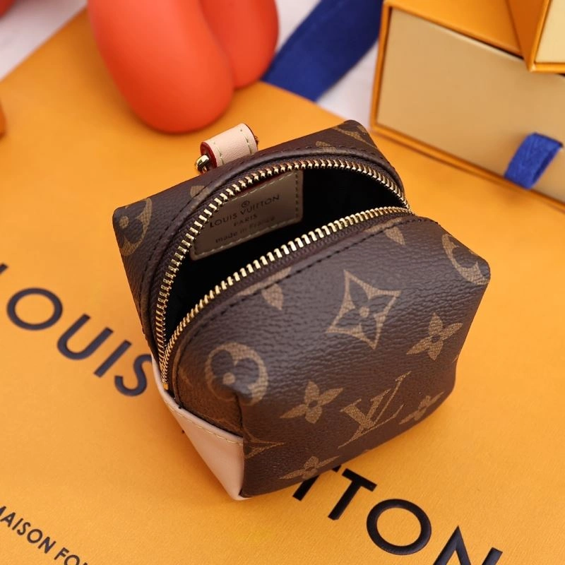 Louis Vuitton Ornaments Fashionable 269821