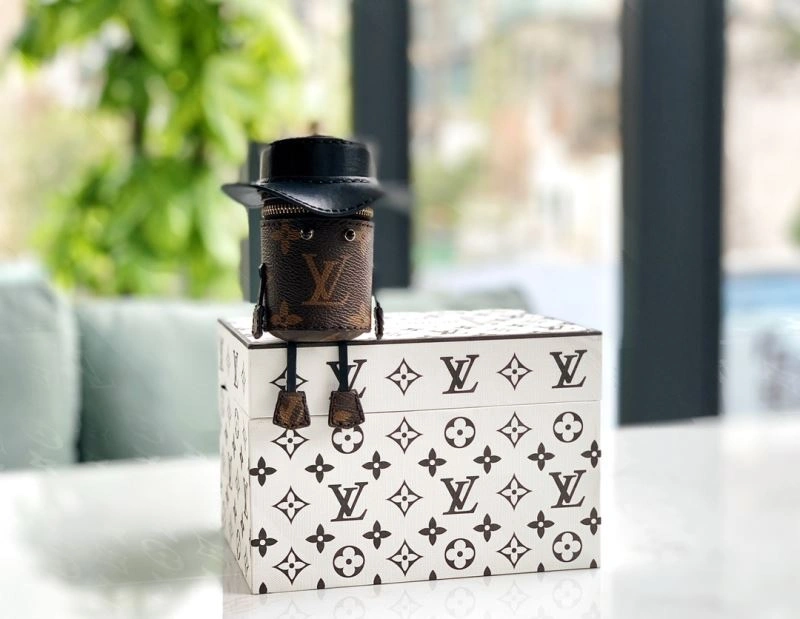 Breathable Louis Vuitton Ornaments 269799