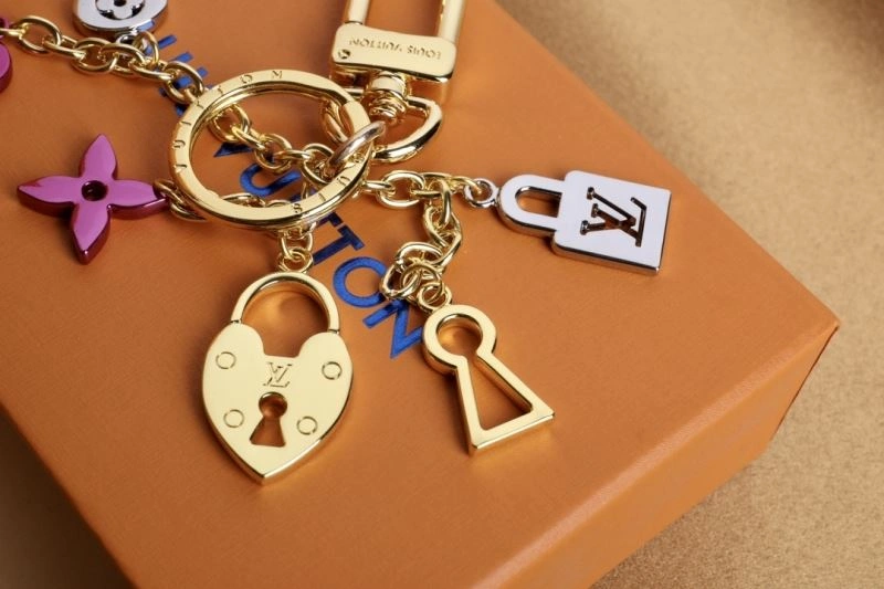 Louis Vuitton Ornaments Sleek 269810