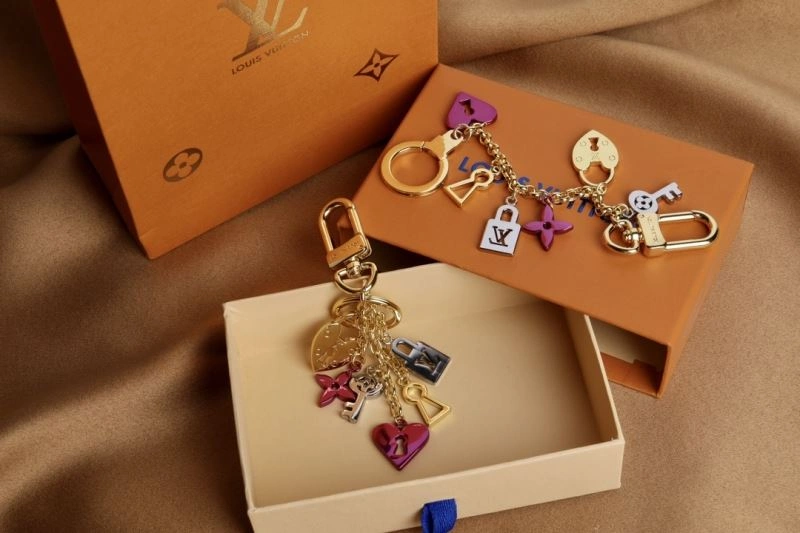 Louis Vuitton Ornaments Sleek 269810