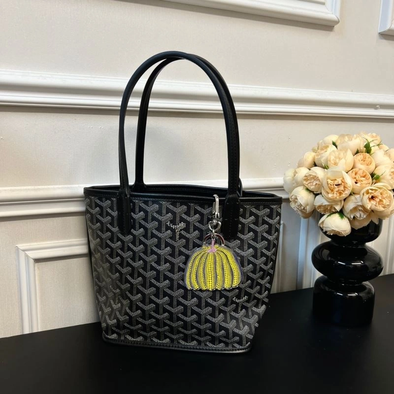 Louis Vuitton Ornaments Lightweight 269822