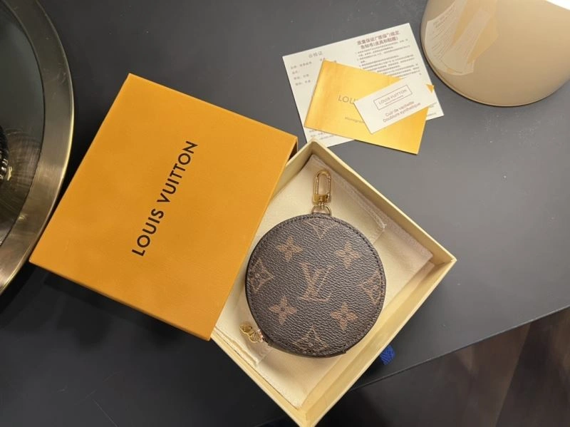 Louis Vuitton Ornaments ModernLook 269786