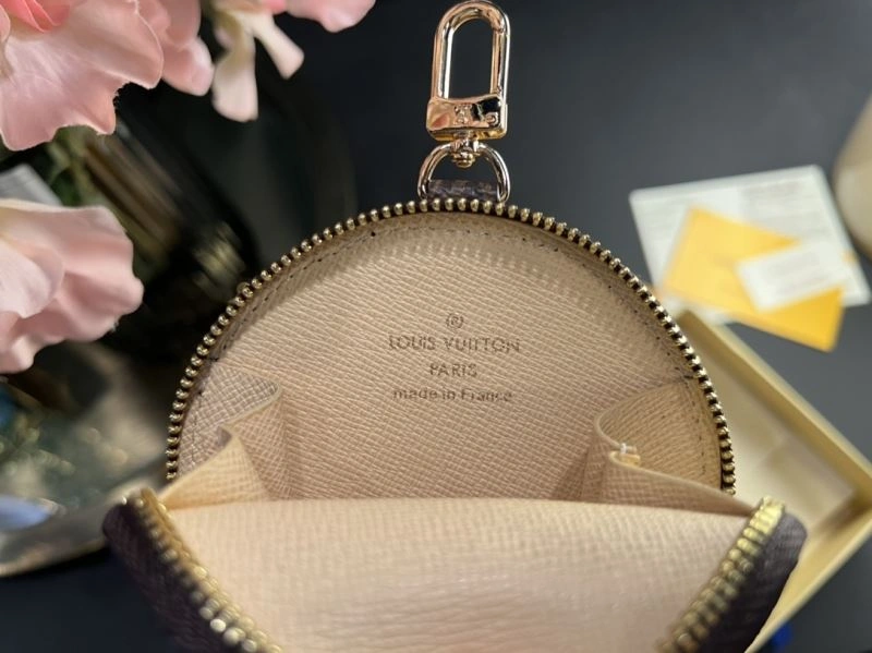 Louis Vuitton Ornaments ModernLook 269786