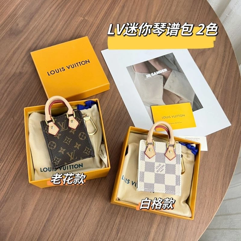 Louis Vuitton Ornaments Effortless 269760