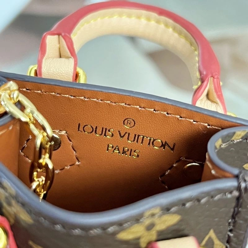 Louis Vuitton Ornaments Effortless 269760