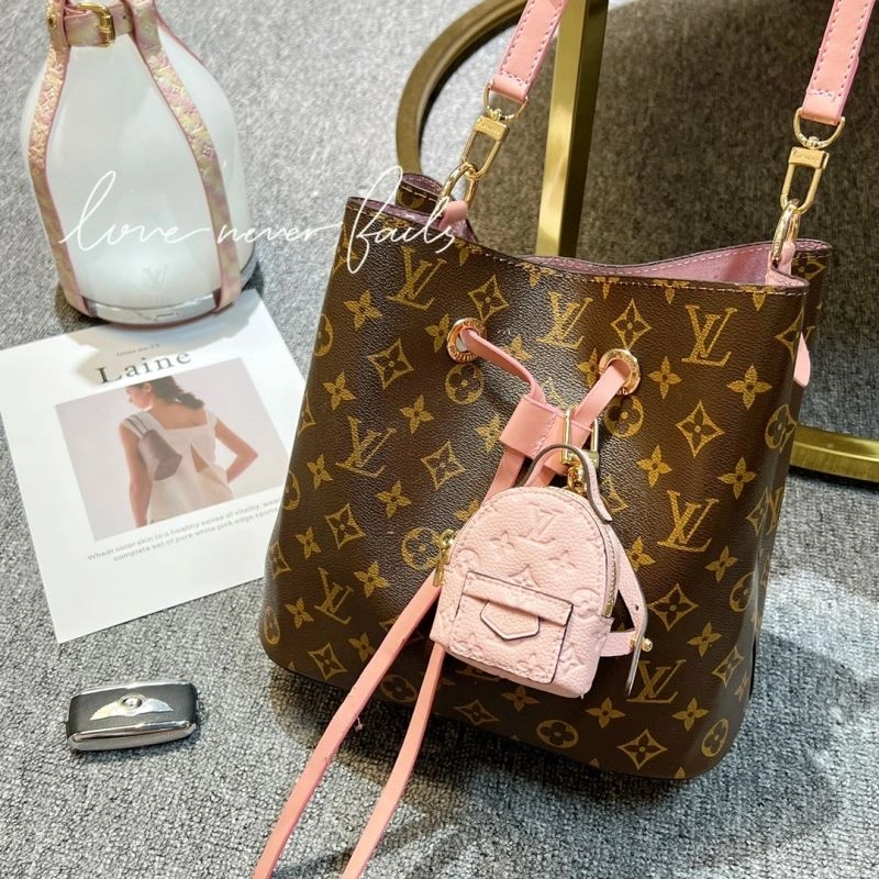 Louis Vuitton Ornaments Neat 269756
