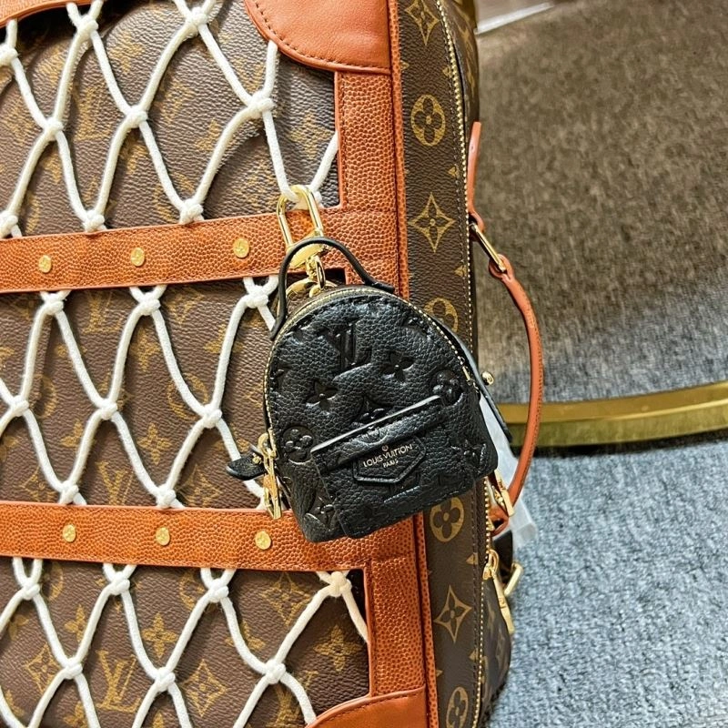 Stretchable Louis Vuitton Ornaments 269768