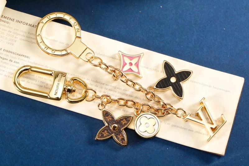 Sleek Louis Vuitton Ornaments 270402