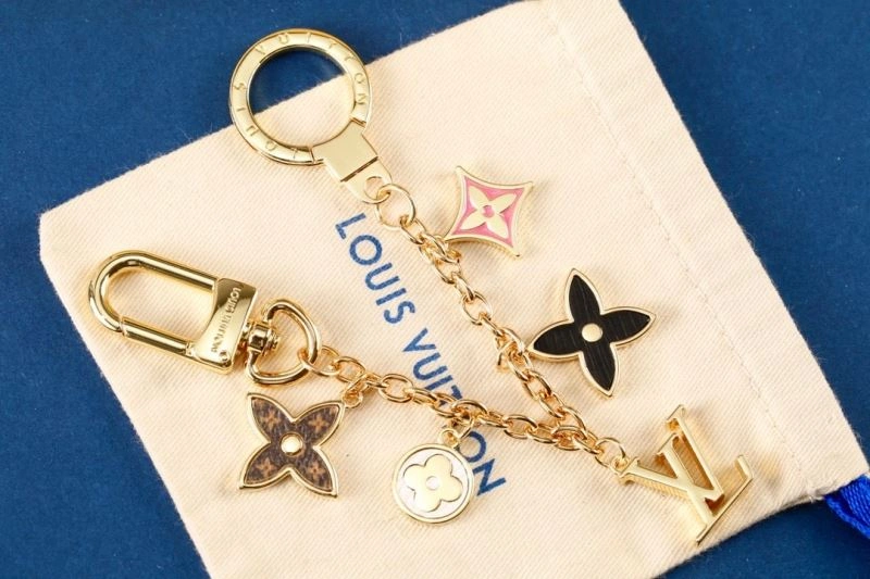 Sleek Louis Vuitton Ornaments 270402