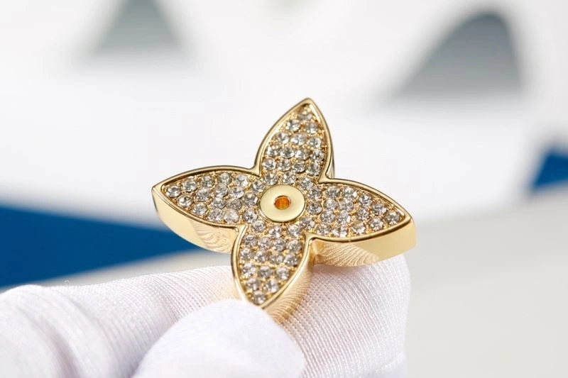 FreshLook Louis Vuitton Ornaments 269113