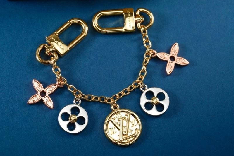 Comfortable Louis Vuitton Ornaments 270400