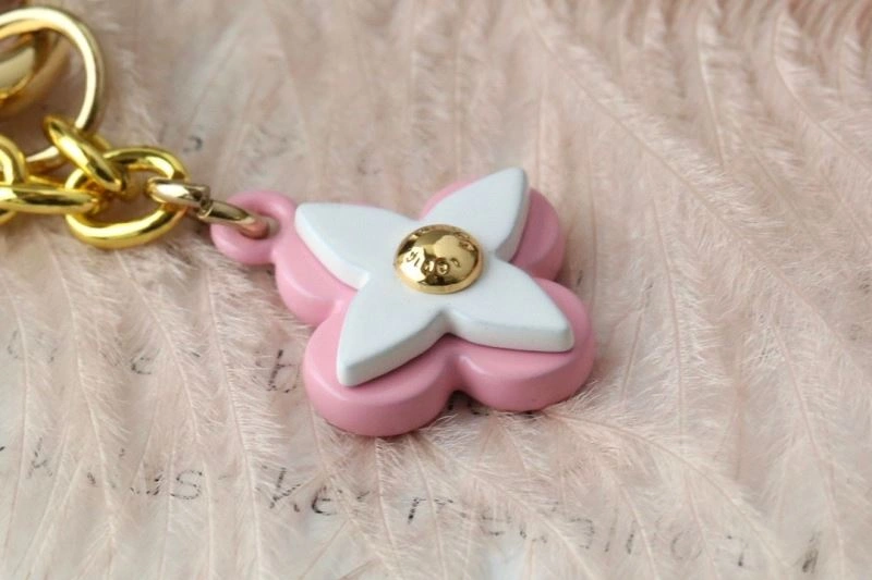 Louis Vuitton Ornaments Unisex 270386