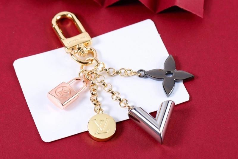 HighQuality Louis Vuitton Ornaments 270389