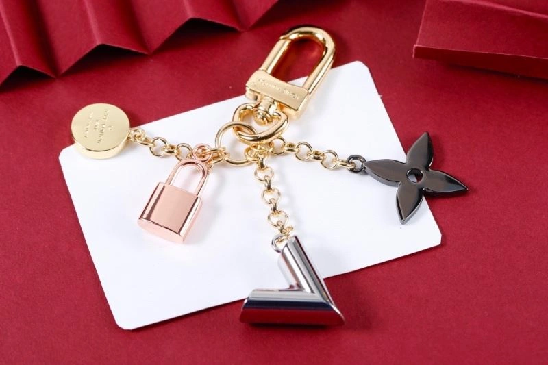 HighQuality Louis Vuitton Ornaments 270389