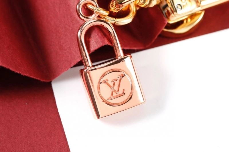 HighQuality Louis Vuitton Ornaments 270389