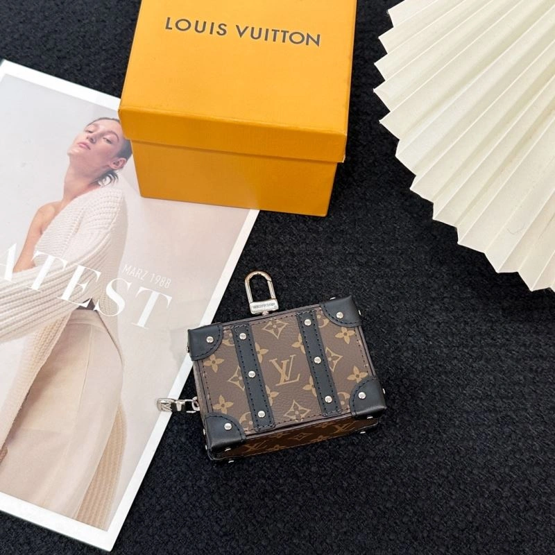 Effortless Louis Vuitton Ornaments 270303