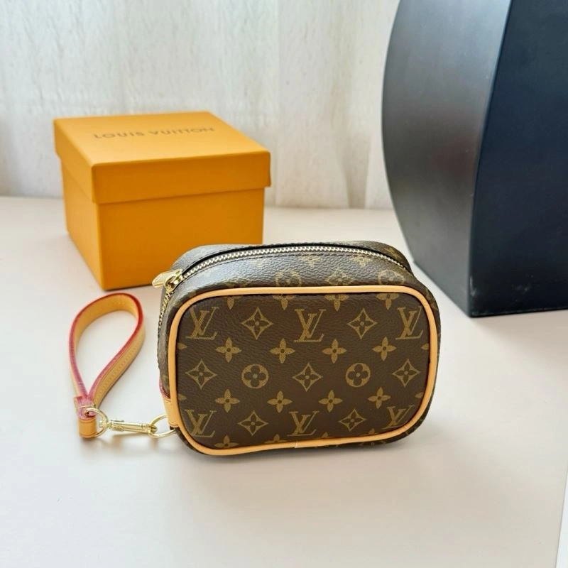 Classic Louis Vuitton Ornaments 270320