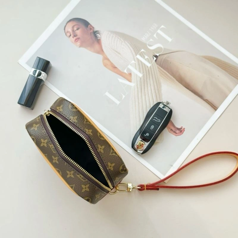 Classic Louis Vuitton Ornaments 270320