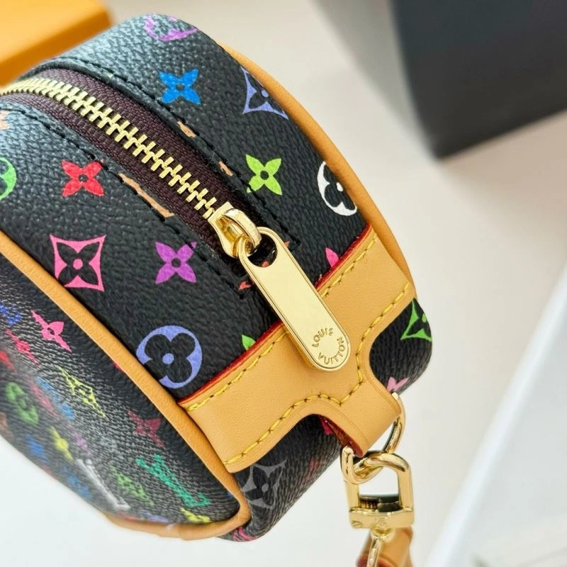 Louis Vuitton Ornaments ZipUp 270301