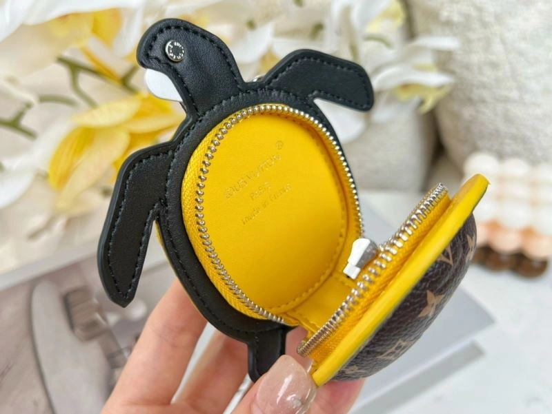 Louis Vuitton Ornaments Fashionable 270324