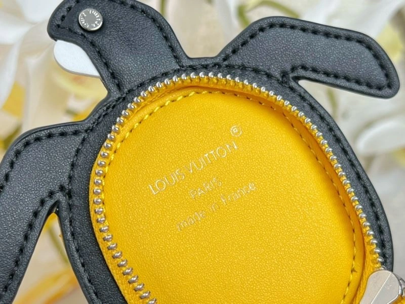 Louis Vuitton Ornaments Fashionable 270324