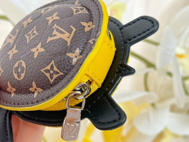 Louis Vuitton Ornaments Fashionable 270324