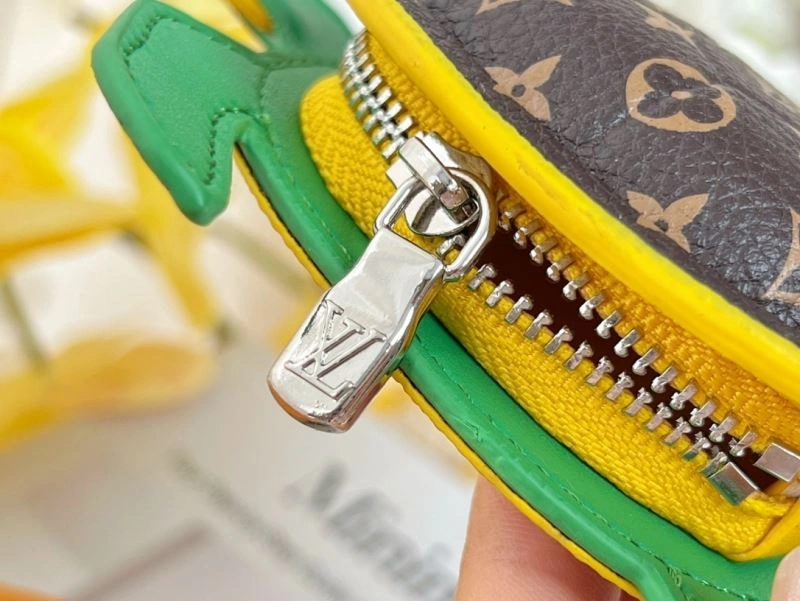 Louis Vuitton Ornaments FreshLook 270319
