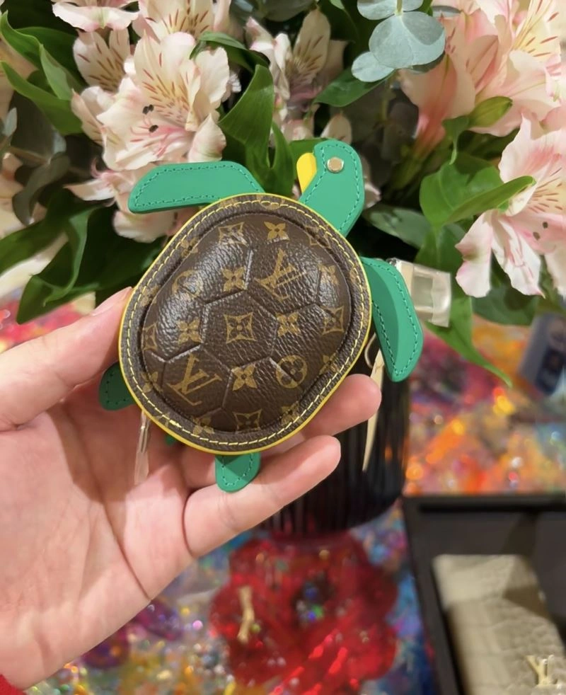 Lightweight Louis Vuitton Ornaments 270310