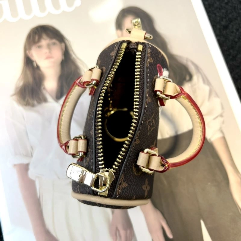 Louis Vuitton Ornaments EyeCatching 270292