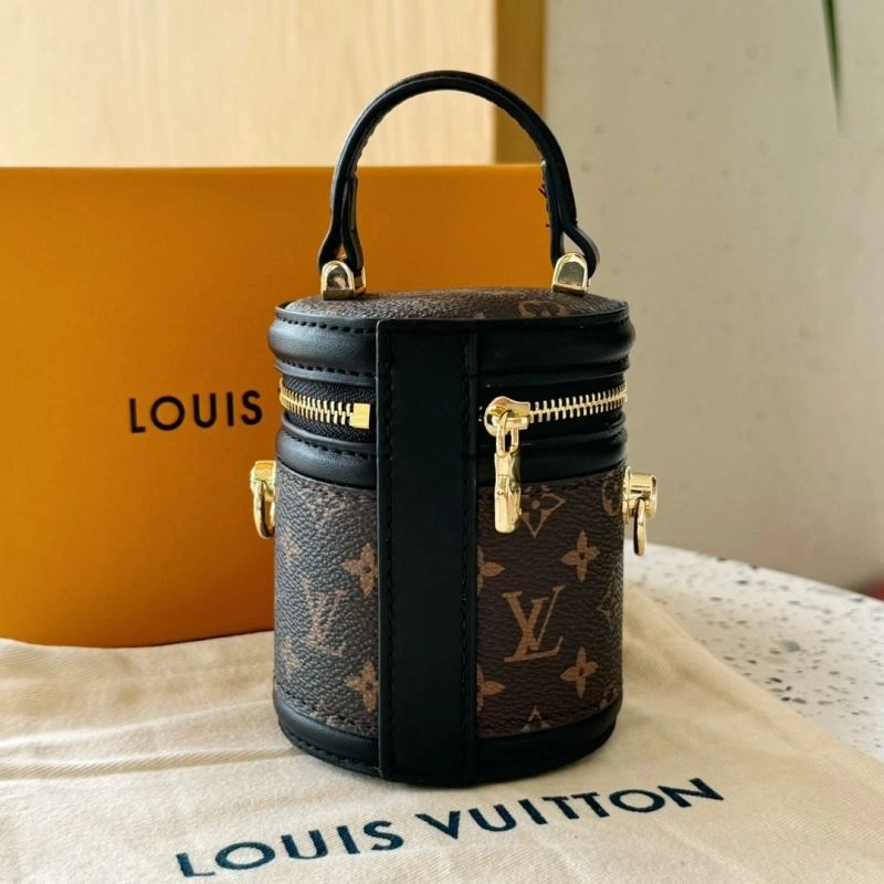 Classic Louis Vuitton Ornaments 270266