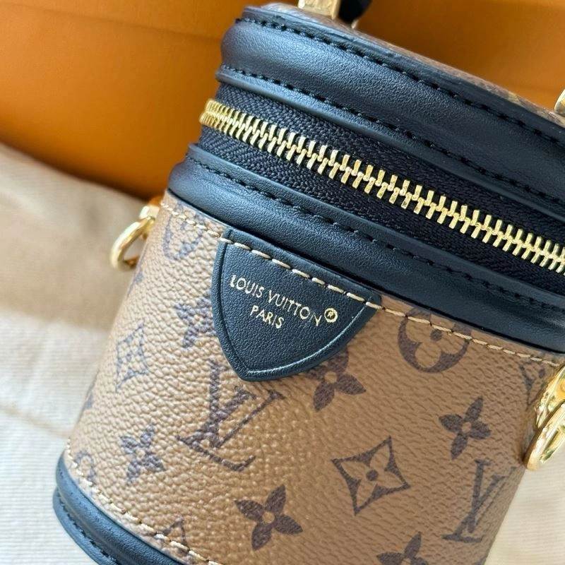 Packable Louis Vuitton Ornaments 270284