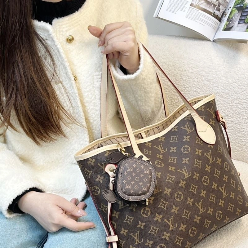 FreshLook Louis Vuitton Ornaments 270270