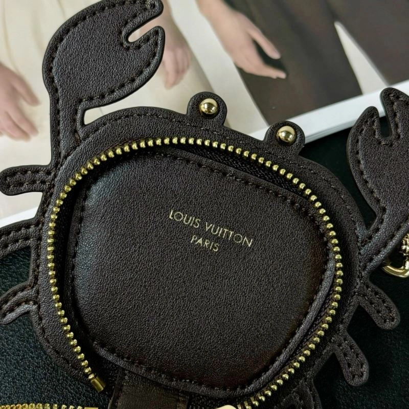 FreshLook Louis Vuitton Ornaments 270270