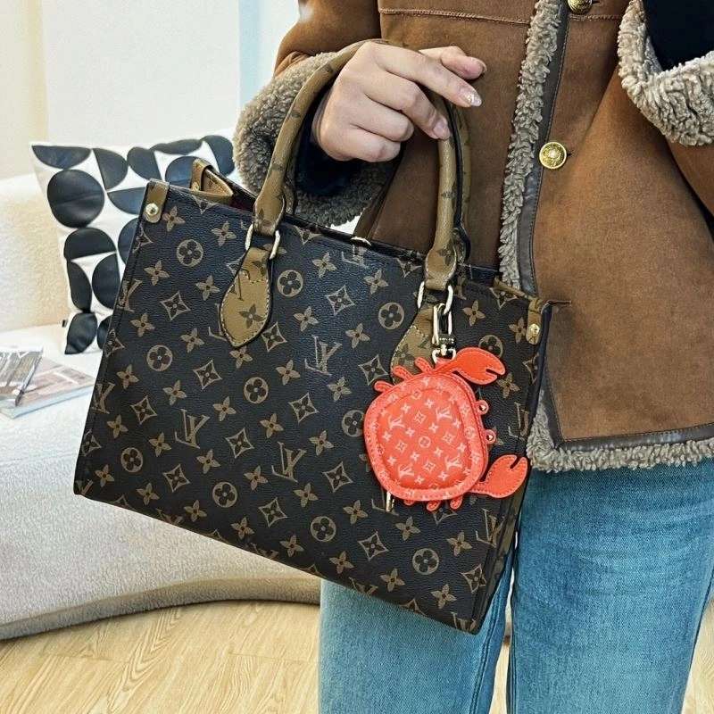 Versatile Louis Vuitton Ornaments 270255