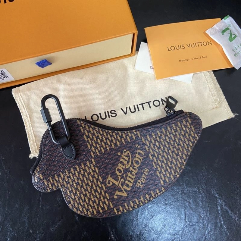 Louis Vuitton Ornaments Comfortable 269988