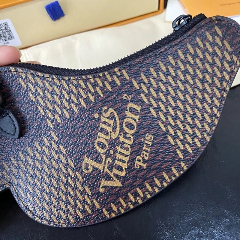 Louis Vuitton Ornaments Comfortable 269988