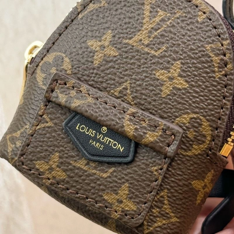 Lightweight Louis Vuitton Ornaments 269971