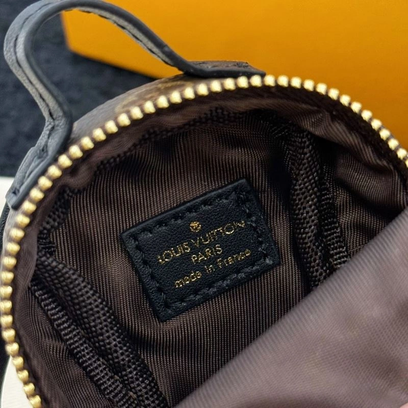 Lightweight Louis Vuitton Ornaments 269971