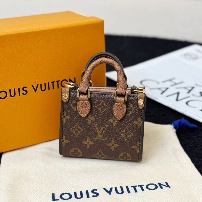 Versatile Louis Vuitton Ornaments 269986
