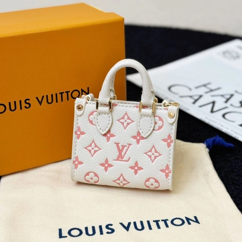 Versatile Louis Vuitton Ornaments 269986