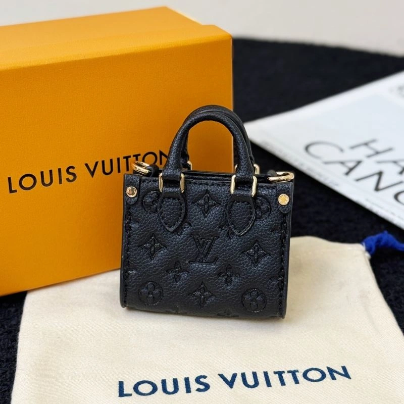 Versatile Louis Vuitton Ornaments 269986