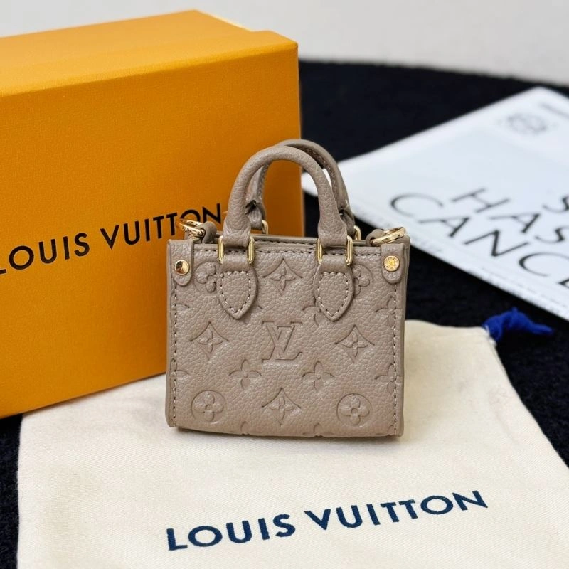 Versatile Louis Vuitton Ornaments 269986