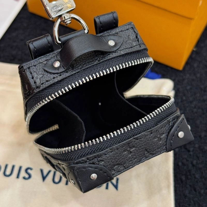Soft Louis Vuitton Ornaments 269972