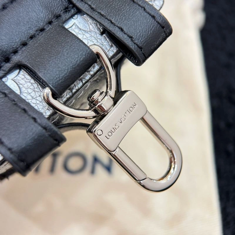 Louis Vuitton Ornaments Bold 269981